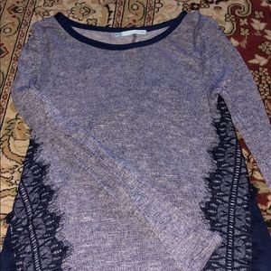 Beautiful detailed lightweight sweater!